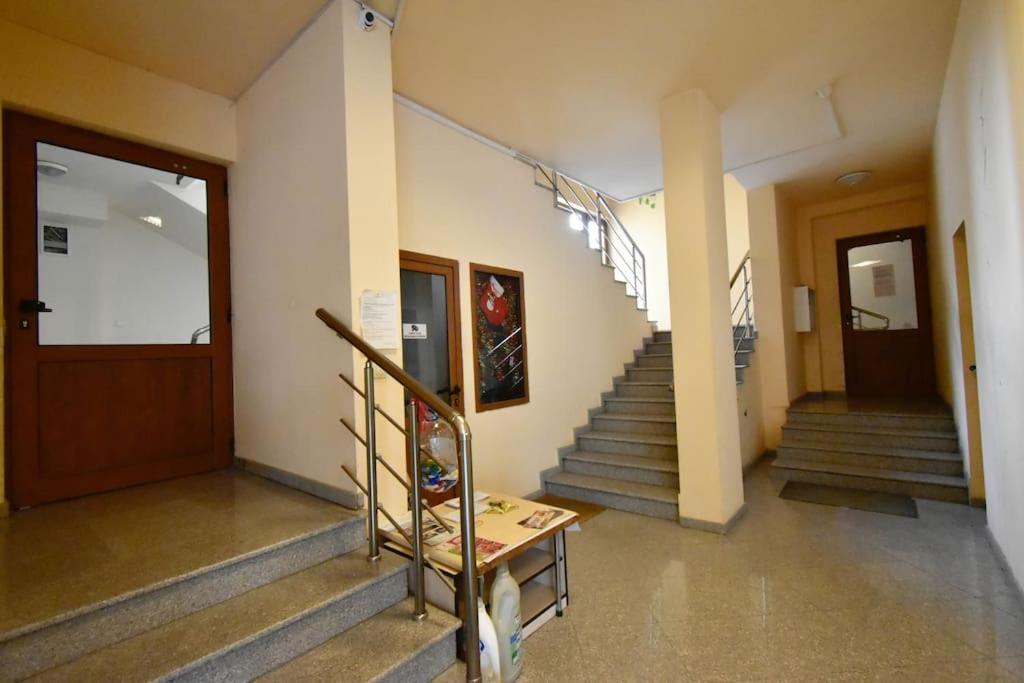 35 Cozy 1 Bedroom With Balcony Appartamento Sofia